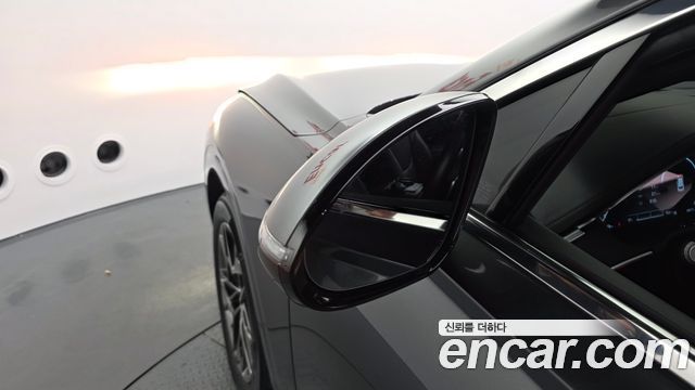 Genesis GV70 2021 — photo 35