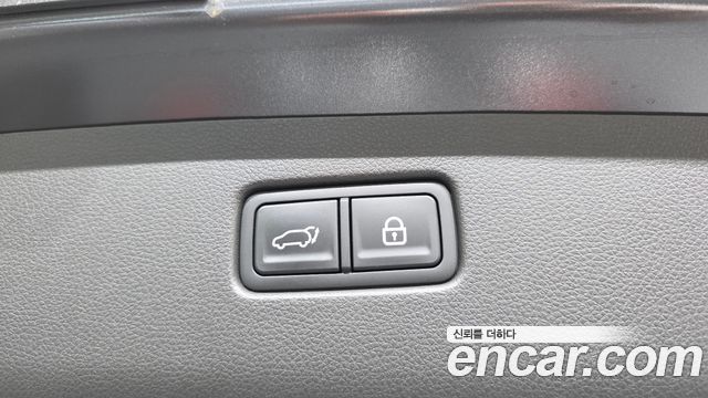 Genesis GV70 2021 — photo 38