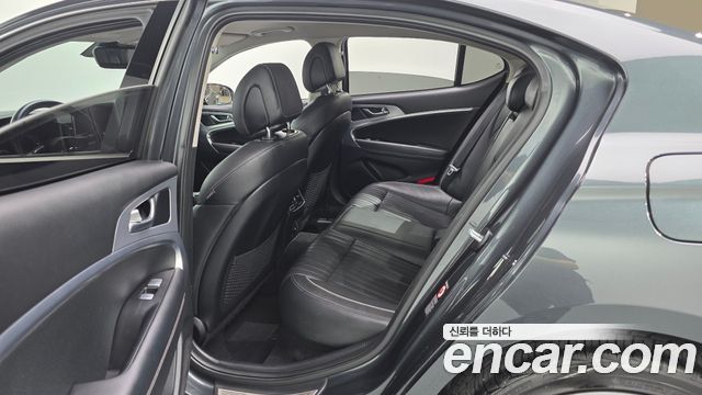 Genesis G70 2019 — photo 11
