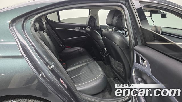 Genesis G70 2019 — photo 17