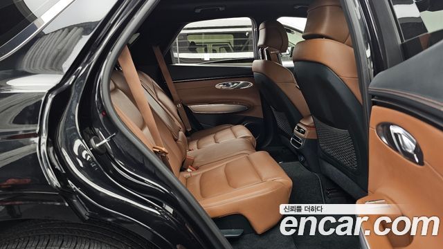 Genesis GV70 2022 — photo 18
