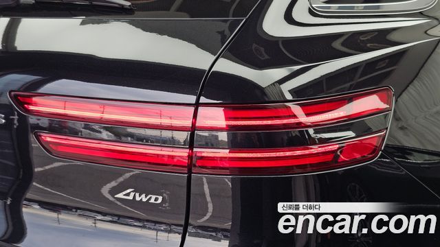 Genesis GV70 2022 — photo 9