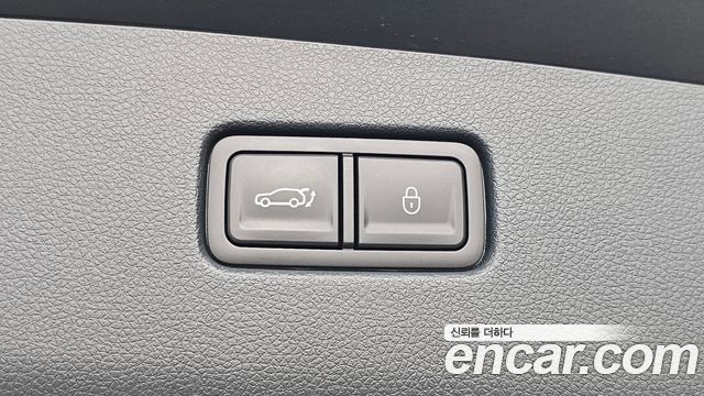 Genesis GV70 2022 — photo 30