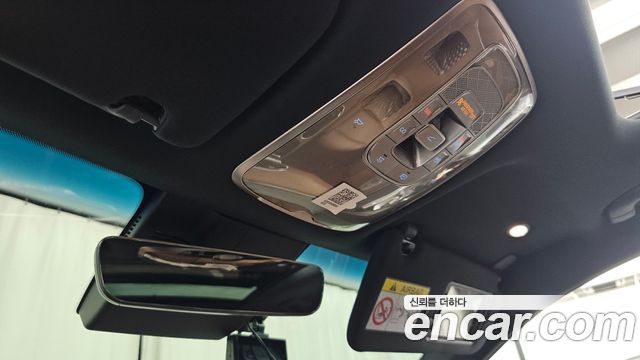 Genesis GV70 2022 — photo 34