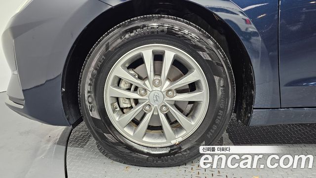 Hyundai AVANTE 2019 — photo 5