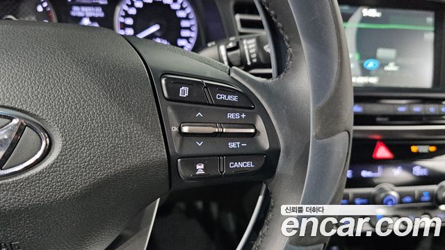 Hyundai AVANTE 2019 — photo 22