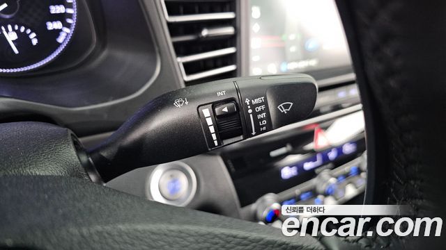 Hyundai AVANTE 2019 — photo 27
