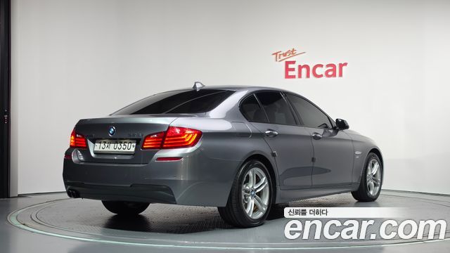 BMW 5-Series 2016 — photo 2