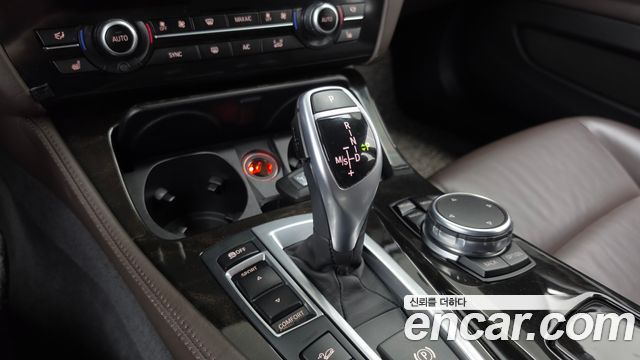 BMW 5-Series 2016 — photo 9