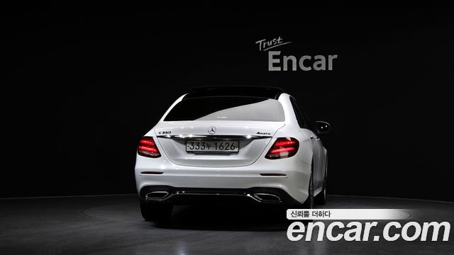 Mercedes-Benz E-Class 2019 — photo 4
