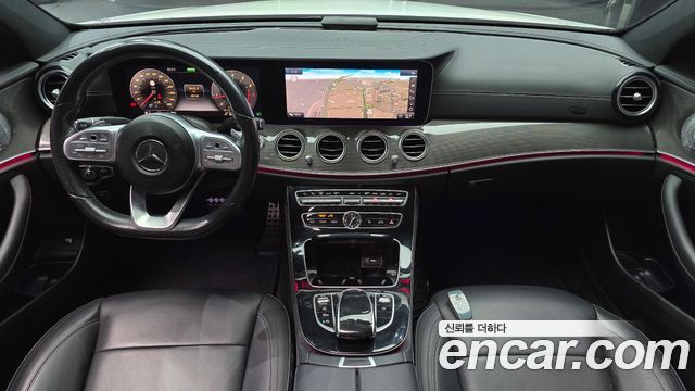 Mercedes-Benz E-Class 2019 — photo 10