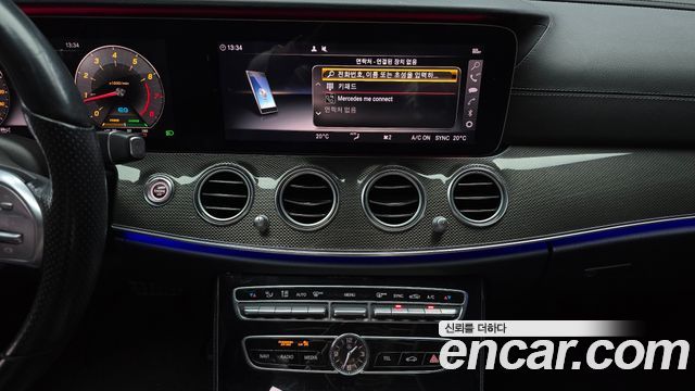 Mercedes-Benz E-Class 2019 — photo 20