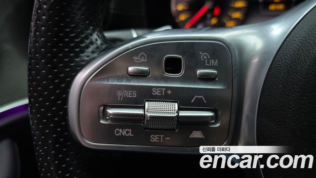 Mercedes-Benz E-Class 2019 — photo 23
