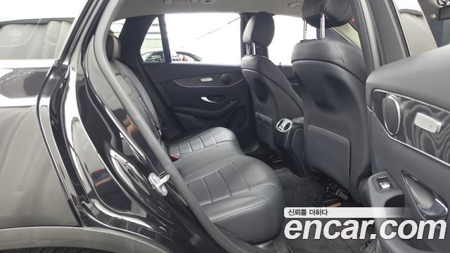 Mercedes-Benz GLC-Class 2019 — photo 18