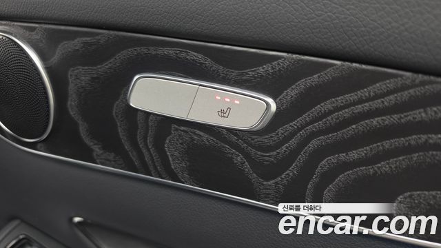 Mercedes-Benz GLC-Class 2019 — photo 25