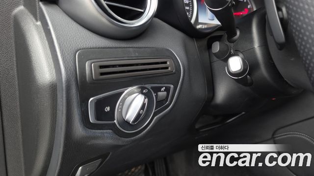 Mercedes-Benz GLC-Class 2019 — photo 27