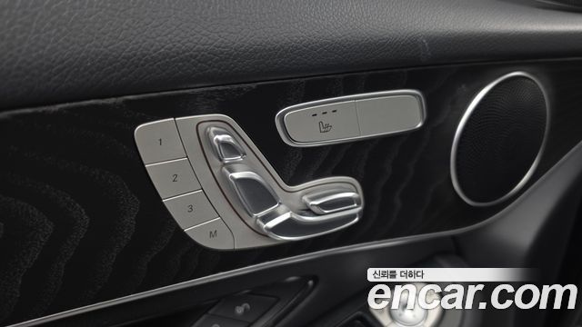 Mercedes-Benz GLC-Class 2019 — photo 31