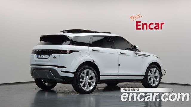 Land Rover Range Rover Evoque 2023 — photo 2