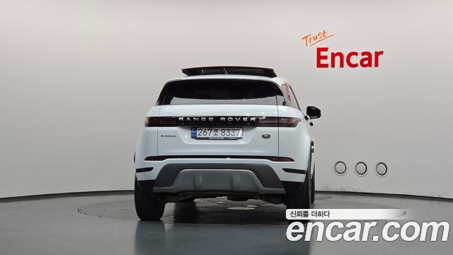 Land Rover Range Rover Evoque 2023 — photo 4