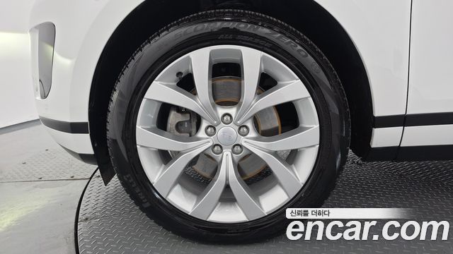 Land Rover Range Rover Evoque 2023 — photo 5