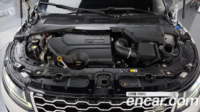 Land Rover Range Rover Evoque 2023 — photo 6