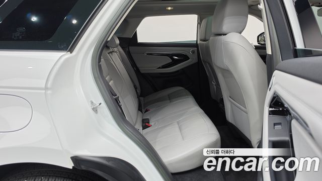 Land Rover Range Rover Evoque 2023 — photo 17