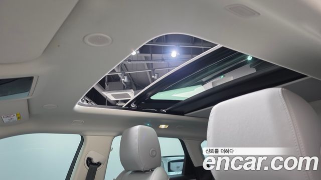 Land Rover Range Rover Evoque 2023 — photo 24
