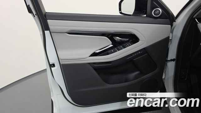 Land Rover Range Rover Evoque 2023 — photo 14
