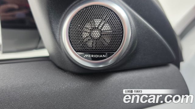 Land Rover Range Rover Evoque 2023 — photo 38