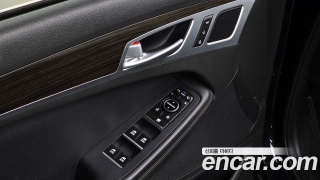 Genesis G80 2019 — photo 16