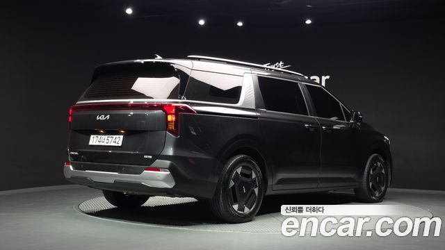 Kia Canival 2025 — photo 2
