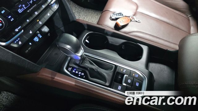 Hyundai Santafe 2019 — photo 12
