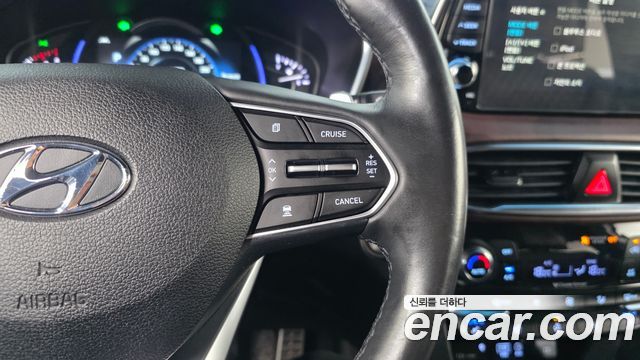 Hyundai Santafe 2019 — photo 24