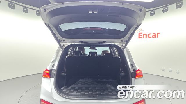 Hyundai Santafe 2019 — photo 25
