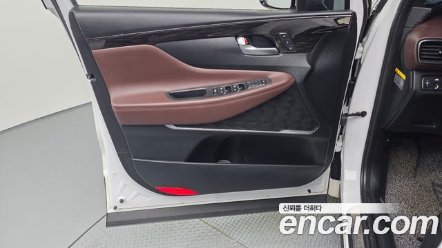 Hyundai Santafe 2019 — photo 14