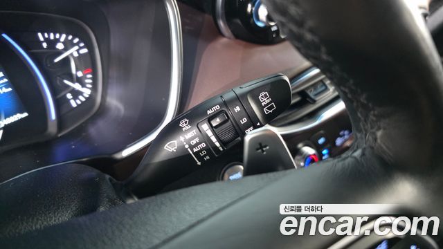 Hyundai Santafe 2019 — photo 29