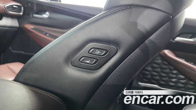 Hyundai Santafe 2019 — photo 30