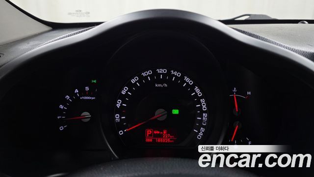 Kia Sportage 2012 — photo 8