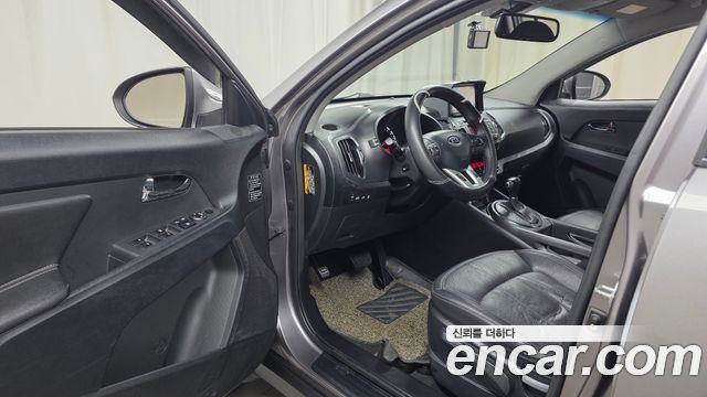 Kia Sportage 2012 — photo 10