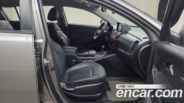 Kia Sportage 2012 — photo 11
