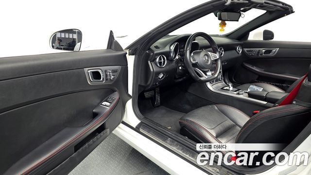 Mercedes-Benz SLC-Class 2017 — photo 10