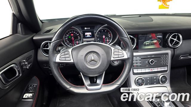Mercedes-Benz SLC-Class 2017 — photo 13