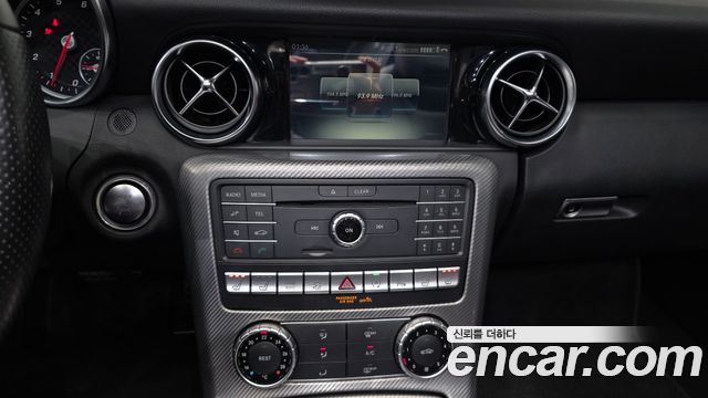 Mercedes-Benz SLC-Class 2017 — photo 15