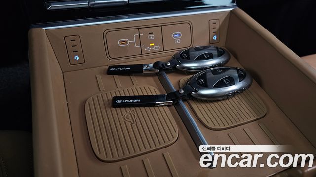 Hyundai Santafe 2024 — photo 36