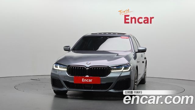 BMW 5-Series 2018 — photo 3
