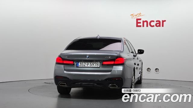 BMW 5-Series 2018 — photo 4
