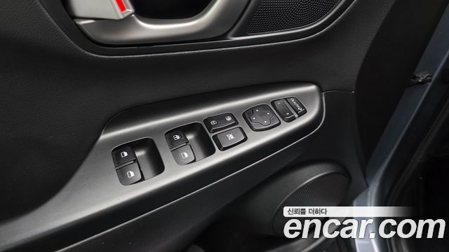 Hyundai Kona 2018 — photo 29
