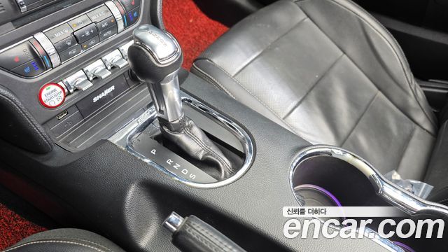 Ford Mustang 2017 — photo 9