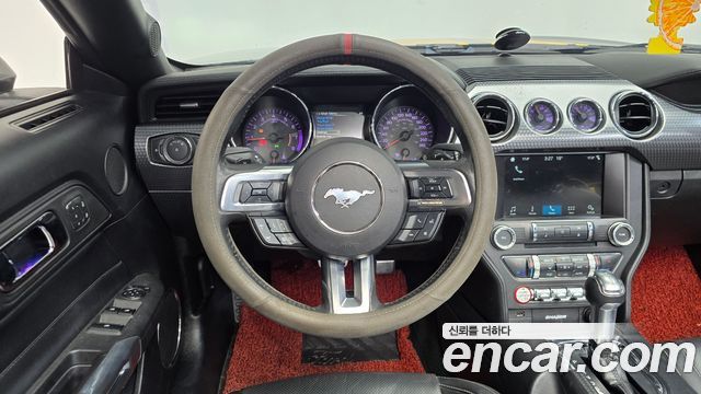 Ford Mustang 2017 — photo 14