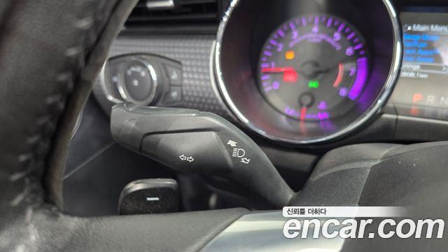 Ford Mustang 2017 — photo 20